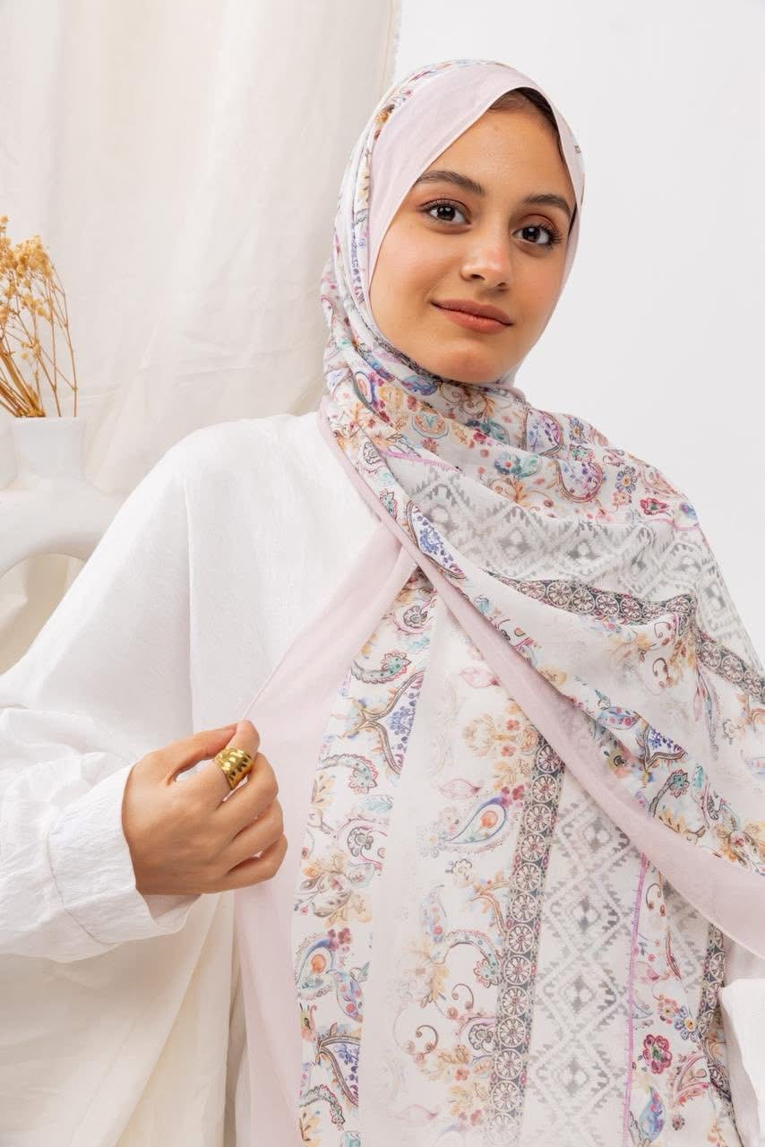 🧕 Digital Printed Crêpe Chiffon Hijab – Elegant & Practical