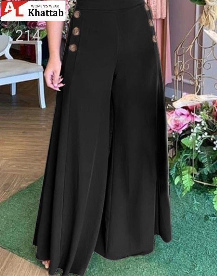 Wide-legged pants