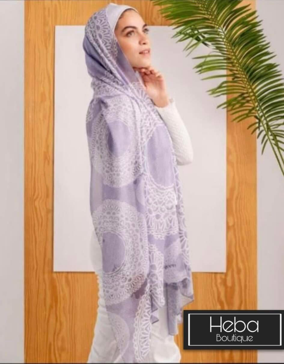 🧕 Digital Printed Crêpe Chiffon Hijab – Elegant & Practical