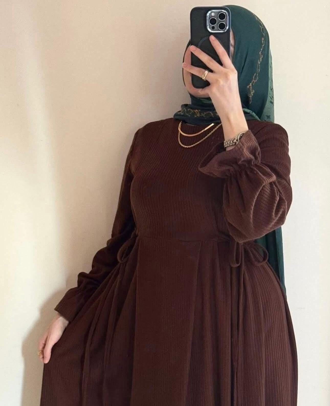 Soft Ribbed Modest Dress – Elegant & Comfortable