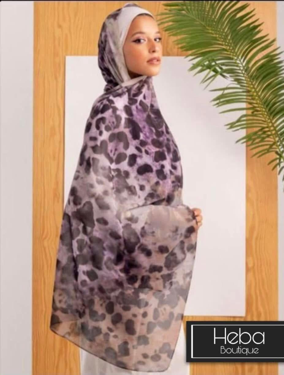 🧕 Digital Printed Crêpe Chiffon Hijab – Elegant & Practical