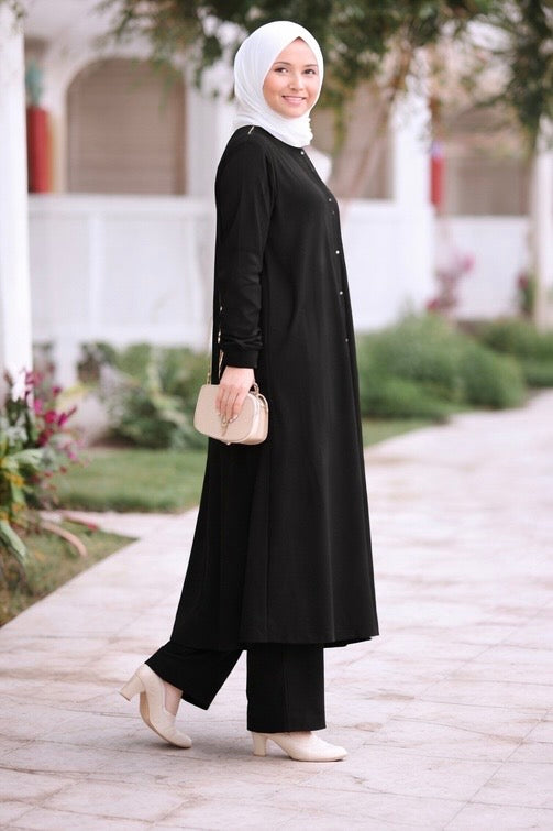 Black Modest Set – Button Front Design