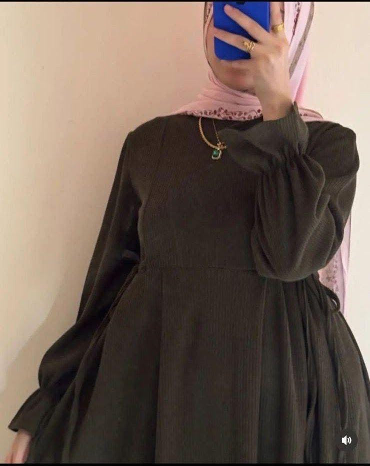 Soft Ribbed Modest Dress – Elegant & Comfortable