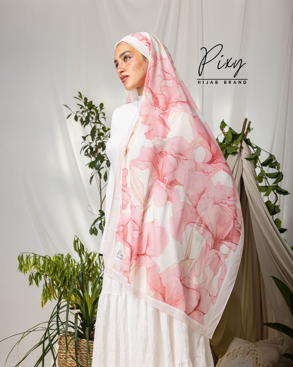 🧕 Digital Printed Crêpe Chiffon Hijab – Elegant & Practical