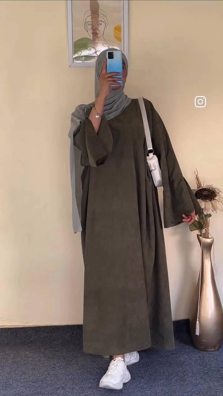 Velvet Ribbed Winter Abaya Dress – Elegant & Modest