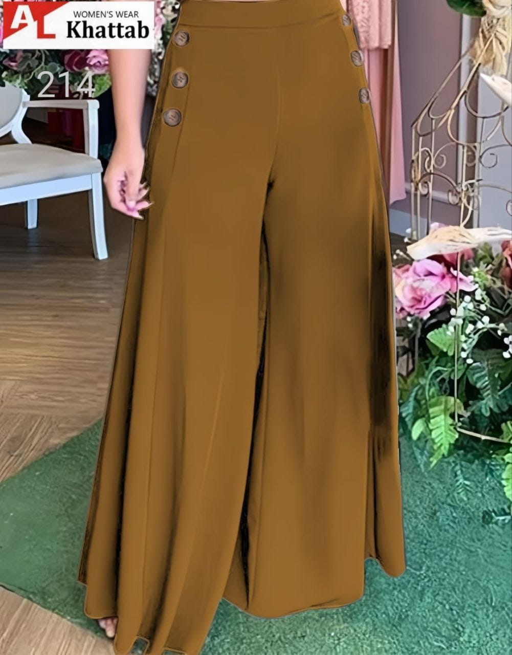 Wide-legged pants