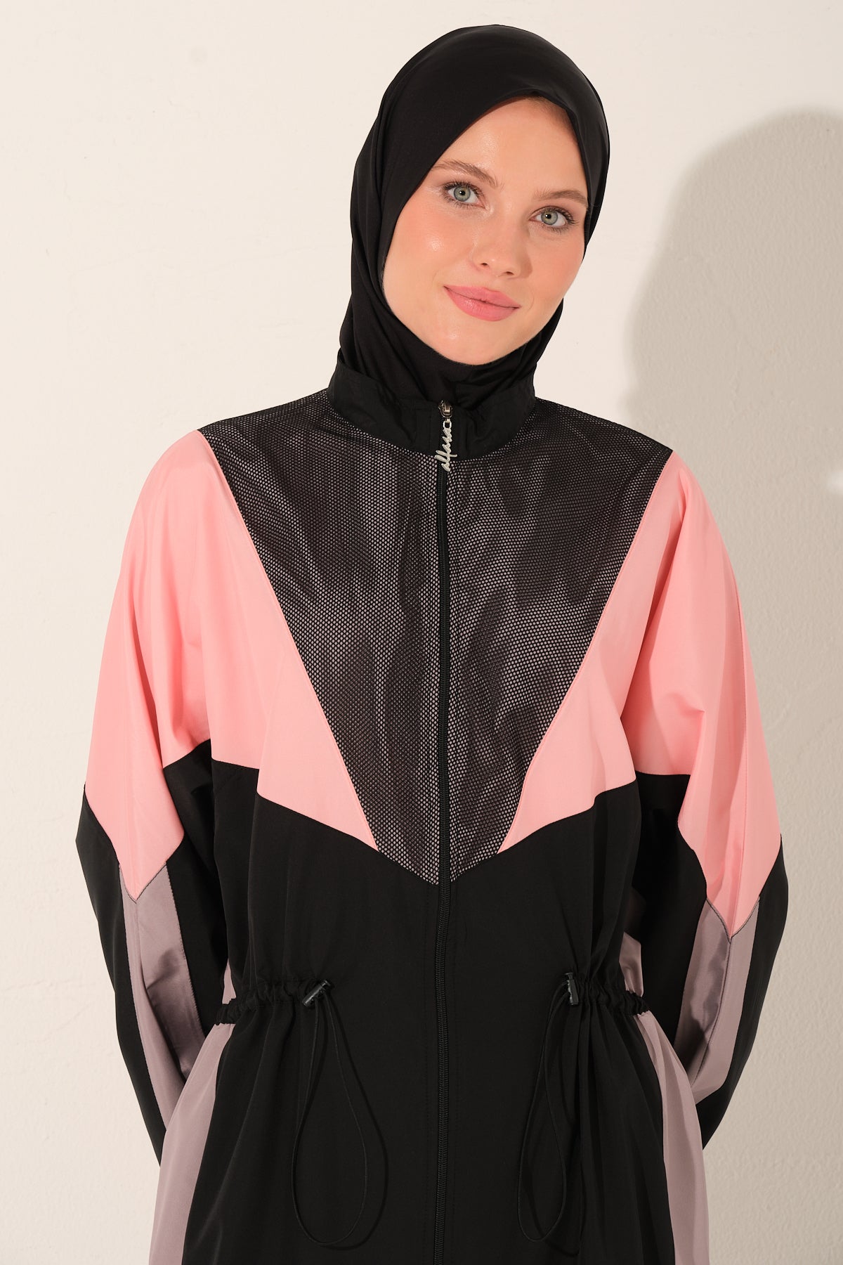Sporty Modest Swim Set – Color Block Design Heba Boutique