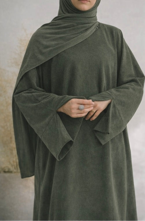 Velvet Ribbed Winter Abaya Dress – Elegant & Modest
